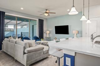 Beautiful 5 Star Townhome with Private Pool on Windsor at Westside Orlando Townhome 5397 - Kissimmee - 2