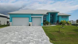 Luxury Contemporary Style House on Charlotte Harbor Area Charlotte County House 5841 - Placida - 7