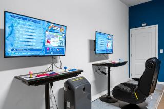 Luxury Contemporary Style Mansion on Solterra Resort Orlando Mansion 5808 - 5