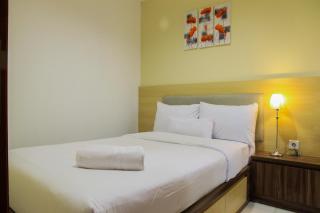 Modern 1BR with Sofa Bed at Cinere Bellevue Suites Apartment By Travelio - 8