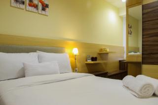 Modern 1BR with Sofa Bed at Cinere Bellevue Suites Apartment By Travelio - 0