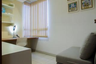 Modern 1BR with Sofa Bed at Cinere Bellevue Suites Apartment By Travelio - 7