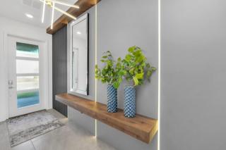 Chic Villa with 6 Bedrooms and Game Room 6300 - Loughman - 5