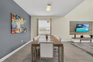 Escape to a 5 Bedroom Villa in Paradise 6316 - 1