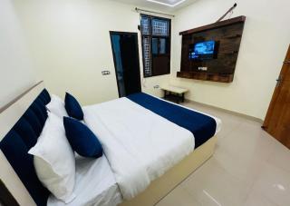 Room in BB - Nestled in New Delhis Mahipalpur district - New Delhi - 8