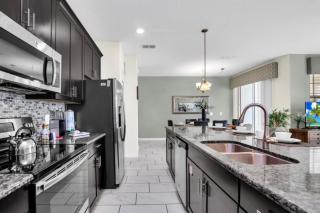 Modern 4 Bedroom Villa near Beach Shopping 6335 - Kissimmee - 2