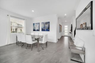 Secluded Oasis with 5 BR Lush Gardens 6363 - 5