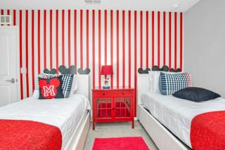 Cozy 4BR Cottage with Fireplace 6379 - 5