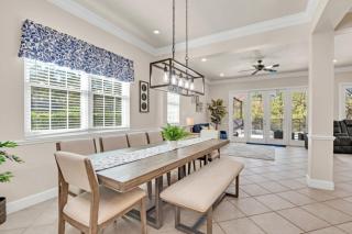 Chic Retreat: Spacious 5 Bedroom Villa 6377 - 7