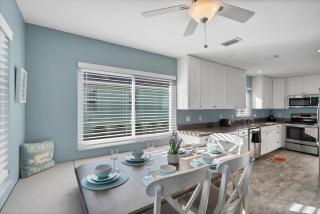 Charlotte County Villa 5872: Canal-Front Private Pool Oasis - Placida - 4