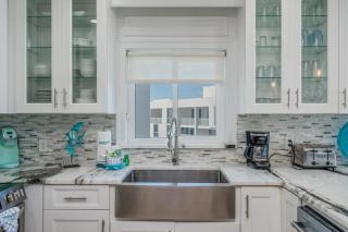 1125 Shoreline Towers Penthouse 3Bd Free Beach Set Garage Space - Destin - 5