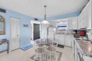 Waterfront condo in Anglers Cove with pools and spas - 4