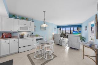 Anglers Cove A-406 - Marco Island - 2
