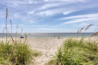 Beachside Bliss: Sarasota County Condo 1006 Awaits - Venice - 7
