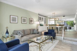 Beachside Bliss: Sarasota County Condo 1006 Awaits - 3