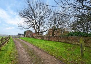 Peel Hall Retreat - Ashton - 7