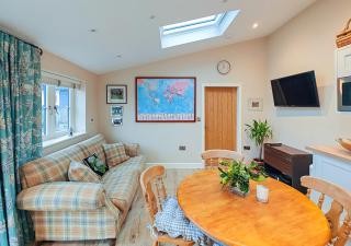 Peel Hall Retreat - Ashton - 3
