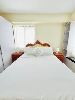 C3 Elegant 2BR Condo with Pool View - Iloilo - 0
