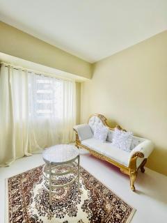 C3 Elegant 2BR Condo with Pool View - Iloilo - 4