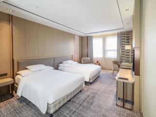 Courtyard by Marriott Shanghai International Tourism and Resorts Zone - 1