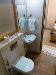 Soooper Hotel - Gurgaon - 5