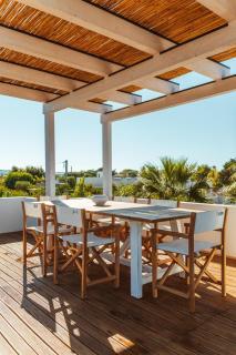 MareLuxe & Pool - Villa By The Sea - 4