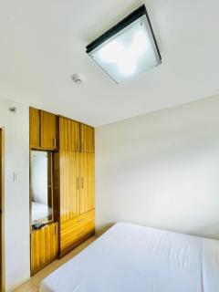 OS 4 Family Suite Near Esplanade - 3