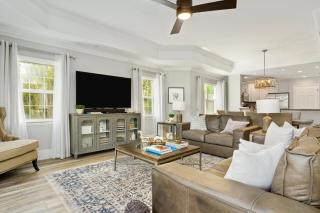 Beautiful Condo on Orlando’s most Exclusive Reunion Resort and Spa Orlando Condo 5792 - 8