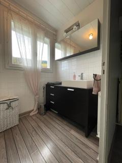 Cosy Home with nice view, home-video, library and piano - 40 min from Grand Bornand & La Clusaz - 50 min - Megève - 10 minutes Le Semnoz - 2
