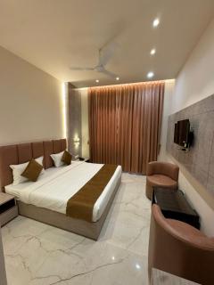 Sethi Grand Hotel - Lucknow - 7