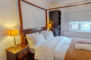 Wembley London lovely 6 bed House sleeps up to 14 - 4