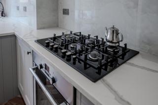 Wembley London lovely 6 bed House sleeps up to 14 - 2