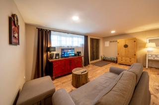 Studio Flat - Sleeps 3 - Parking - Wifi - 8