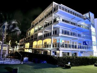 Maho Beach House Studio with Oceanview, 4th Floor - Maho Reef - 2