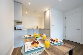 ManchesterCentre , Salford, Lakeside Apartment - Manchester - 2