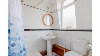 Spacious and Inviting 4BD Home Haggerston - London - 4