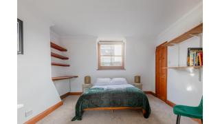 Spacious and Inviting 4BD Home Haggerston - London - 3