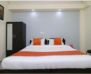 Hotel Aditya Residency Near Sector 63 Metro Station - 6