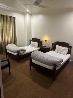 rizq hotel - Faisalabad - 4
