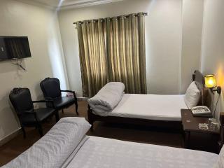 rizq hotel - Faisalabad - 1