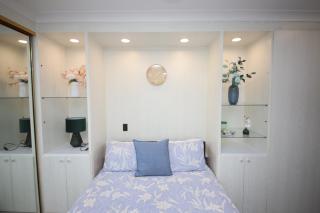 Entire Holiday Apartment - Westcourt - 4