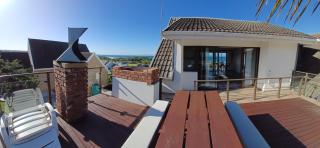 Cove Rock Seaview Apartment - East London - 8
