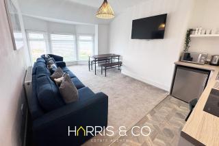 New Sandpiper Apartments - Fleetwood - 2