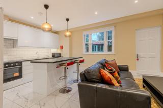 Charming 2BR flat w garden, 10min Clapham South St - Londra - 5
