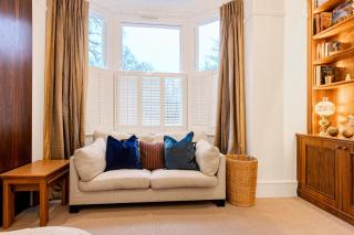 Charming 2BR flat w garden, 10min Clapham South St - 3