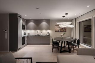 Premium Waterfront Apartment Sea and Mountain View - 2