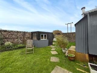 Up At The Barn - Brede - 2