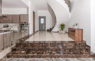Olymp Luxury Villa D - Luxury Escape with Direct Beach Access and Unique Sunsets - Paphos - 2