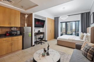 Chic Studio In Goldcrest Views, Jlt - 4