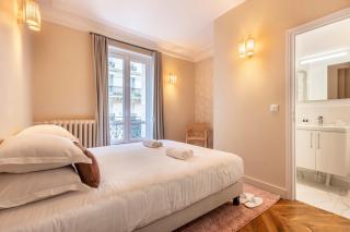Sweett - Batignolles - Paris - 0
